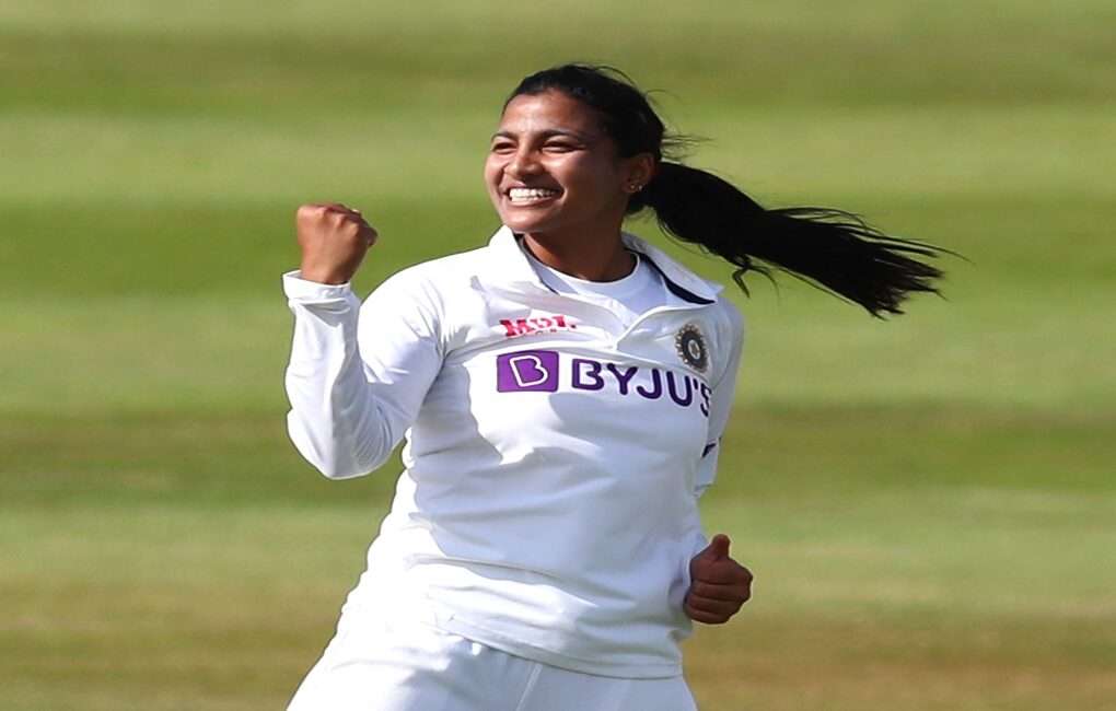 indian-women-cricketer-sneh-rana/