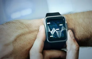 Apple Unveils Smartwatch With a Focus on Fitness